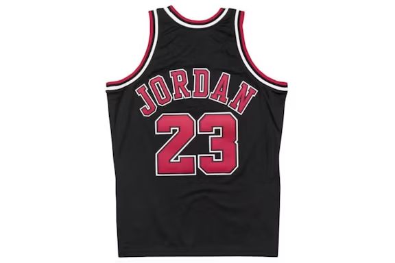 Chicago Bulls Alternate 1997-98 Michael Jordan Authentic Jersey Black